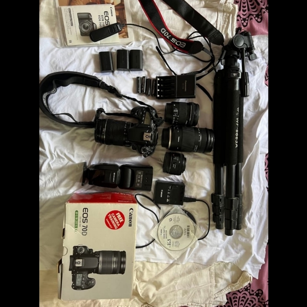 Canon 70D with extras